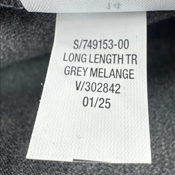 NWT! Old Navy Women's Charcoal Gray Mid-Rise Trouser Short - Picture 9 of 10